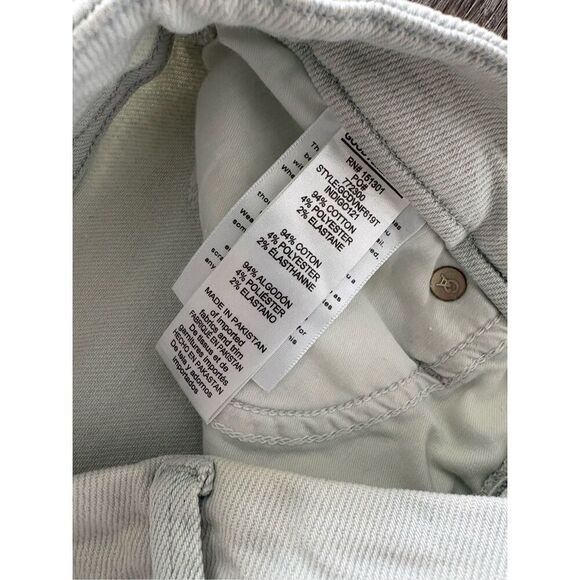 NWT Good American Good Classic Light Blue Indigo 121 Straight Leg Jeans Sz 4/27 - Picture 6 of 8